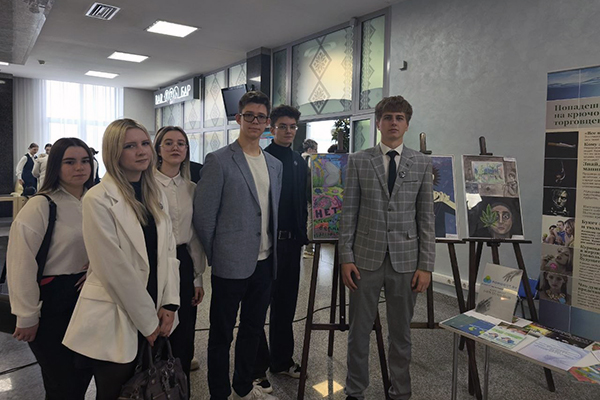 Студенты Минского филиала посетили круглый стол 